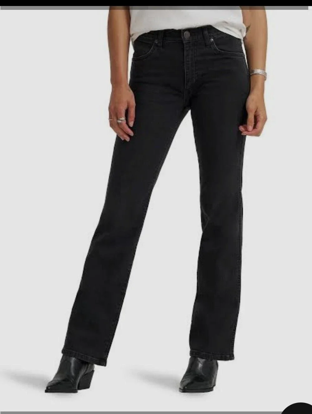 Wrangler Women's Black Straight-Leg Jeans